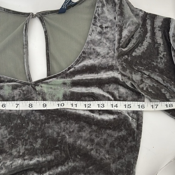 AE Soft & Sexy Romper M Crushed Velvet Keyhole Back Retro Dark Fairy Grunge Goth - Picture 10 of 16